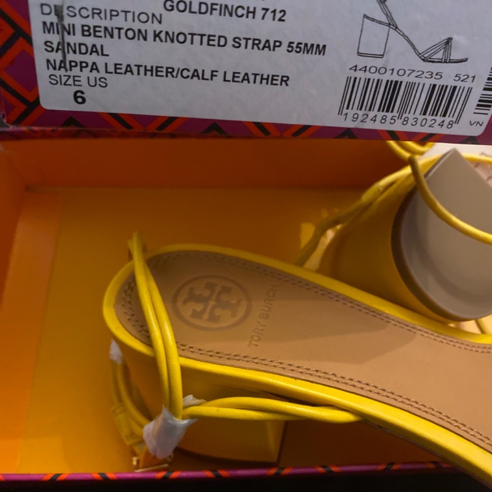 Sandals - Picture 4 of 4